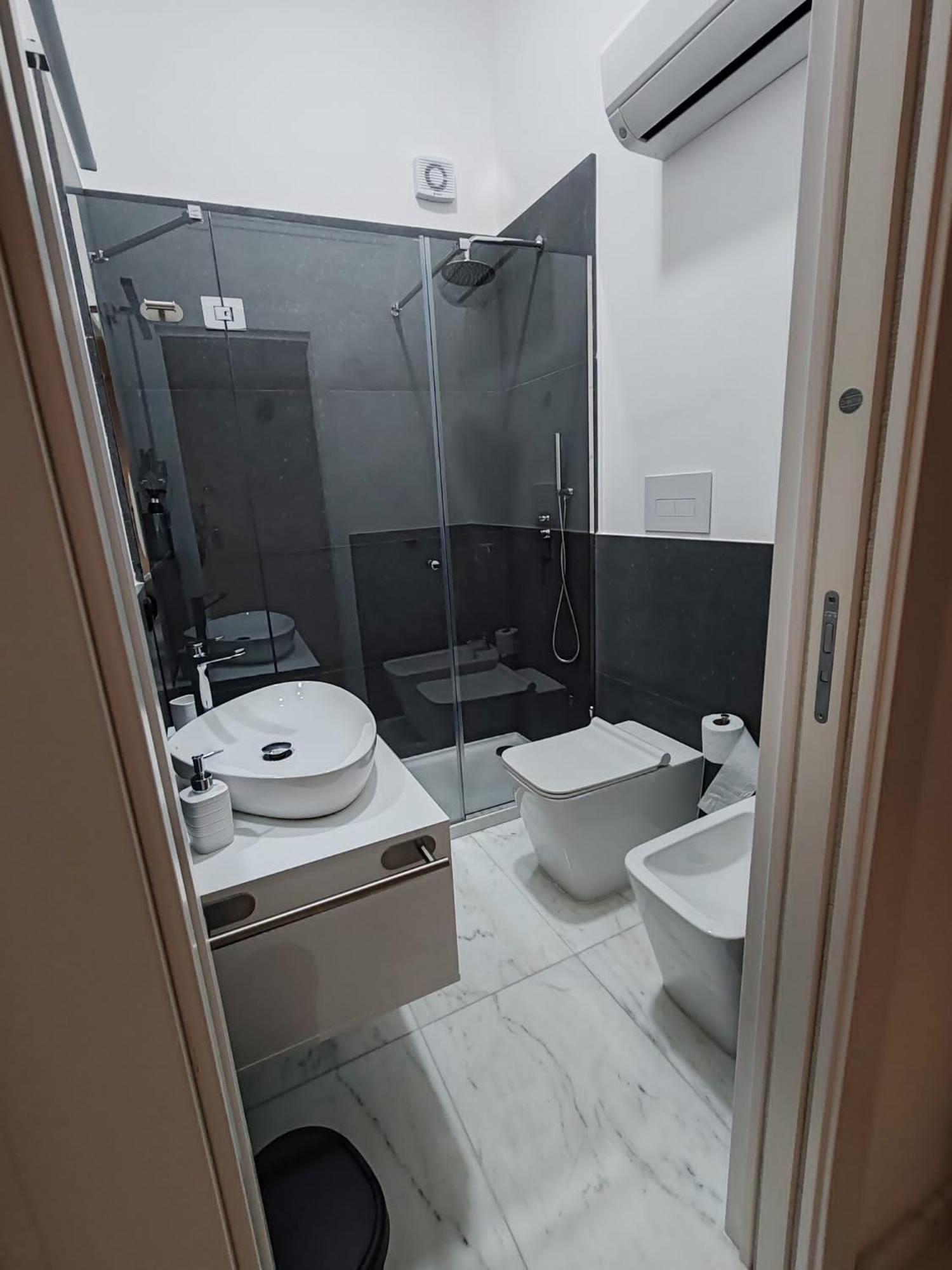 Lily Apartments 巴勒莫 外观 照片